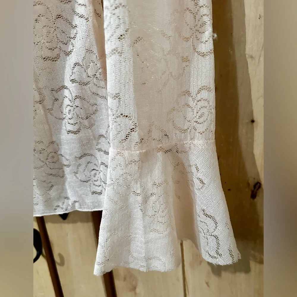 Free People Intimately Peach Lace Reversible Top V-Neck / Round Neck Size M